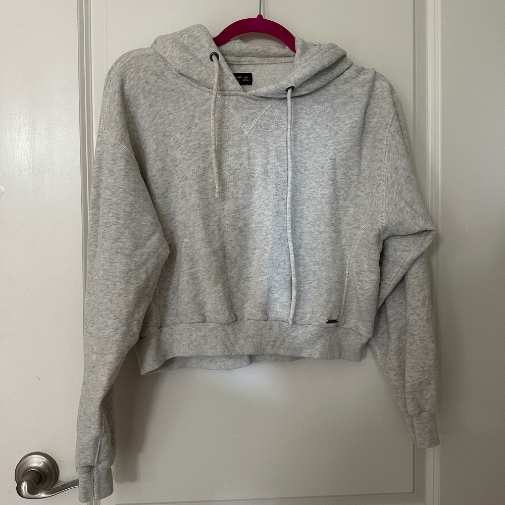 EUC A&F - Women’s Gray Cropped Hoodie, XS